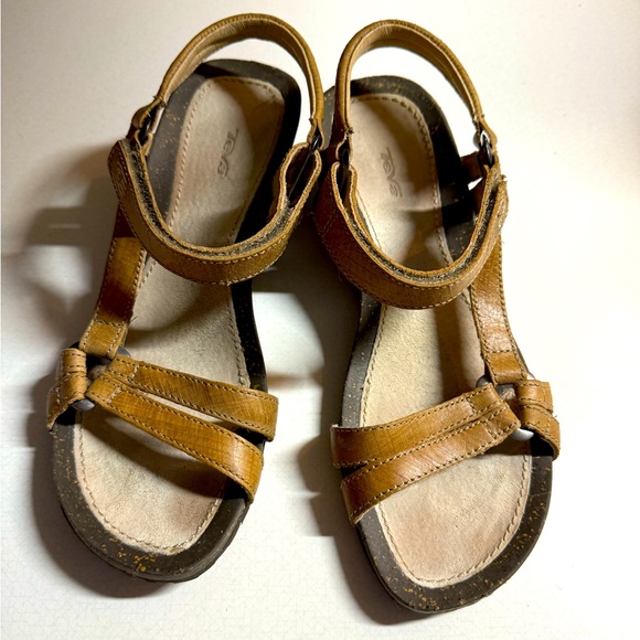 Teva Ventura Tan Leather Sandals - Picture 1 of 5